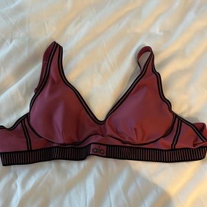 alo sports bra